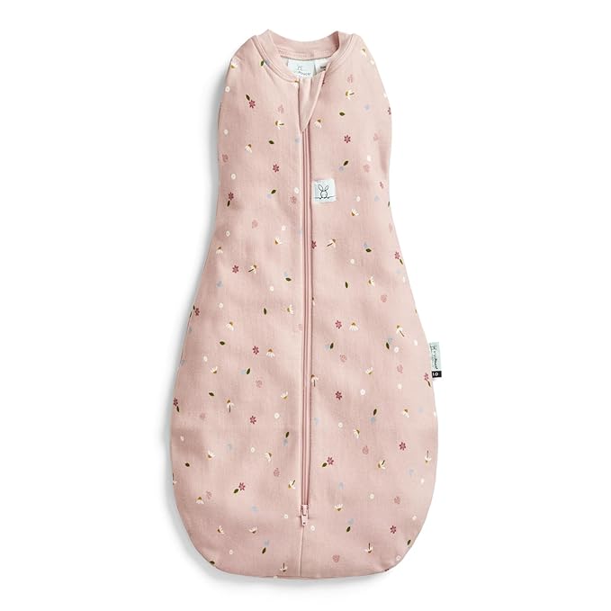 ergoPouch Cocoon Swaddle Sack 2.5 TOG - Baby Sleep Sack, Gentle Snug Fit Helps Calm Startle Reflex, Ideal for Arms In/Out Sleeping, Soft Breathable Fabric for Better Sleep (0 Months, Daisies)
