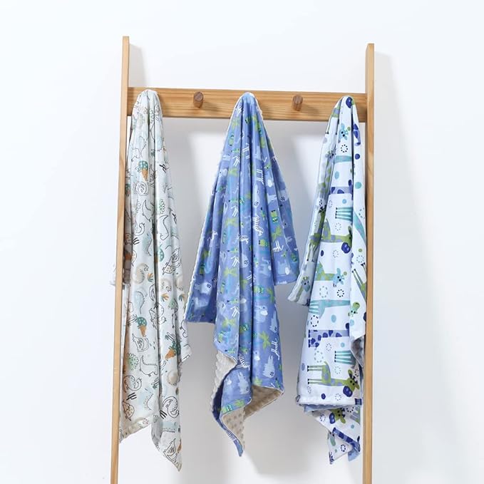 CREVENT Minky Baby Blanket for Boys, Soft Plush Receiving for Newborns - Giraffe 30x40 Inches