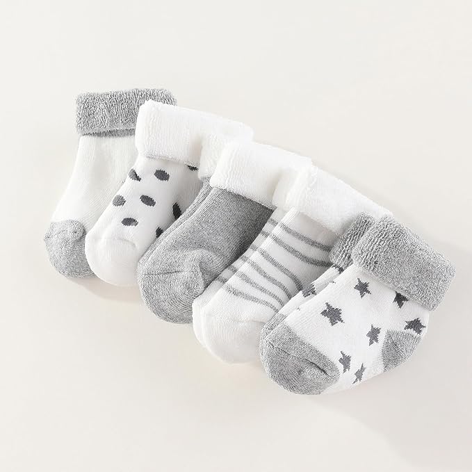 New Born Clothes Cotton Layette Gift Set Unisex Baby Outfit and Accessories Newborn Essentials Must Haves