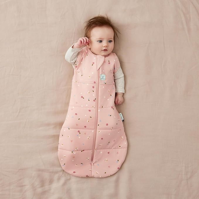 ergoPouch Cocoon Swaddle Sack 0.2 TOG - Baby Sleep Sack, Gentle Snug Fit Helps Calm Startle Reflex, Ideal for Arms In/Out Sleeping, Soft Breathable Fabric for Better Sleep (0-3 Months, Daisies)