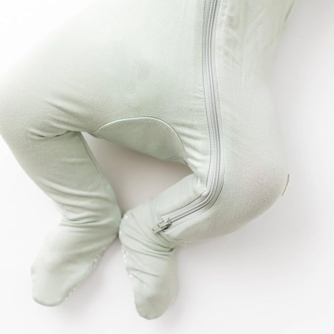 Bamboo Little Soft Baby Footie Pajamas, Baby Clothes, Newborn Sleepers, 95% Viscose and 5% Spandex, 0-24 Months