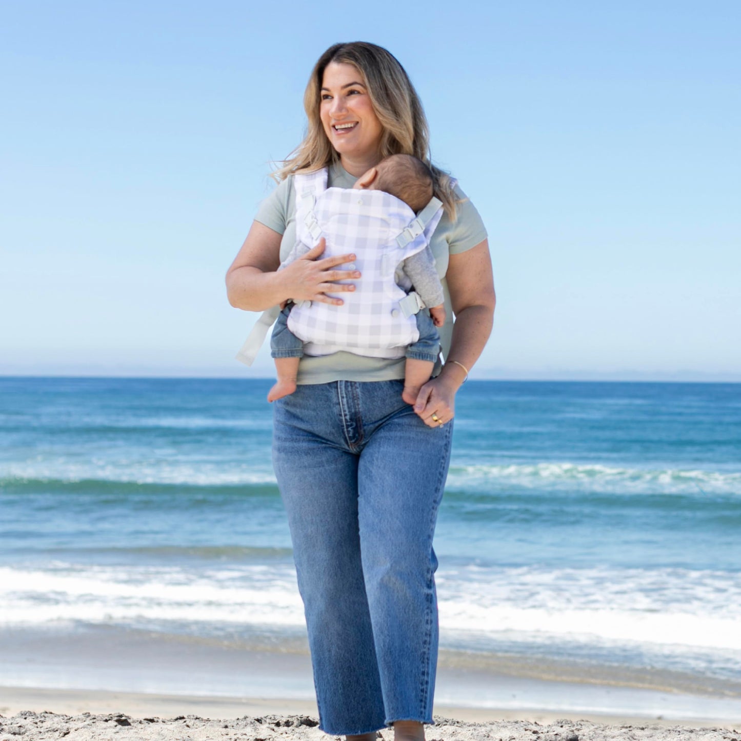 Infantino Flip 4-in-1 Convertible Baby Carrier, Adjustable, Ergonomic Babywearing, Registry Essential, Baby Carrier for Newborn to Toddler, Gray