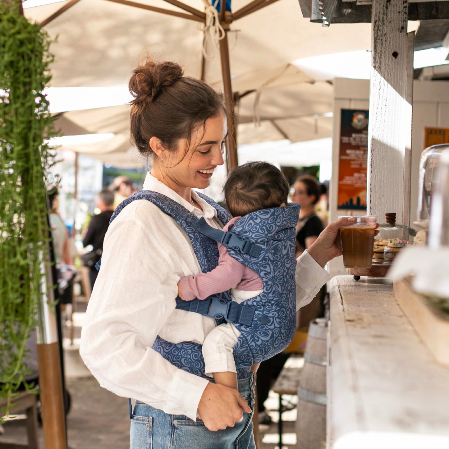 Infantino Flip 4-in-1 Convertible Baby Carrier, Adjustable, Ergonomic Babywearing, Registry Essential, Baby Carrier for Newborn to Toddler, Gray