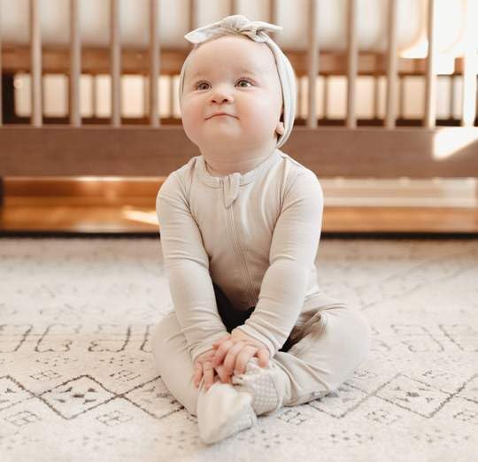 PurComfy Baby Zipper Footie Pajamas, Supersoft Bamboo Rayon Baby Footed Pjs Boy Girl 0-3-6-9-18-24 Month Coverall Sleepers