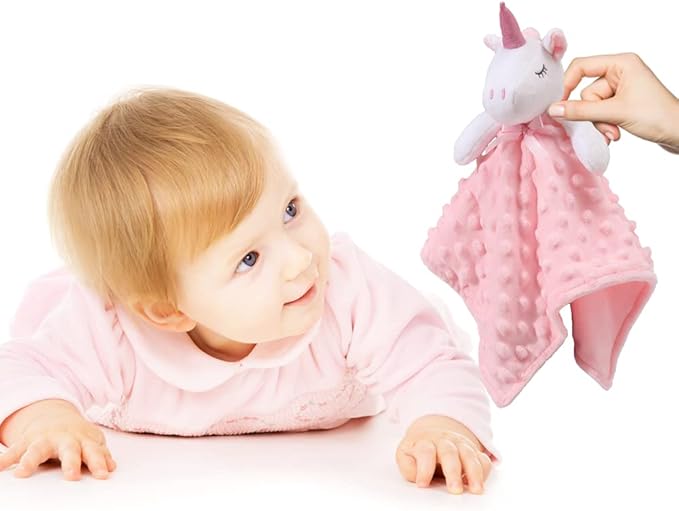 CREVENT Baby Welcome Gift Set Storage Basket with 2 Blankets+ 1 Security Blanket + 1 Taggie + 1 Gift Bag with Ribbon (Pink)