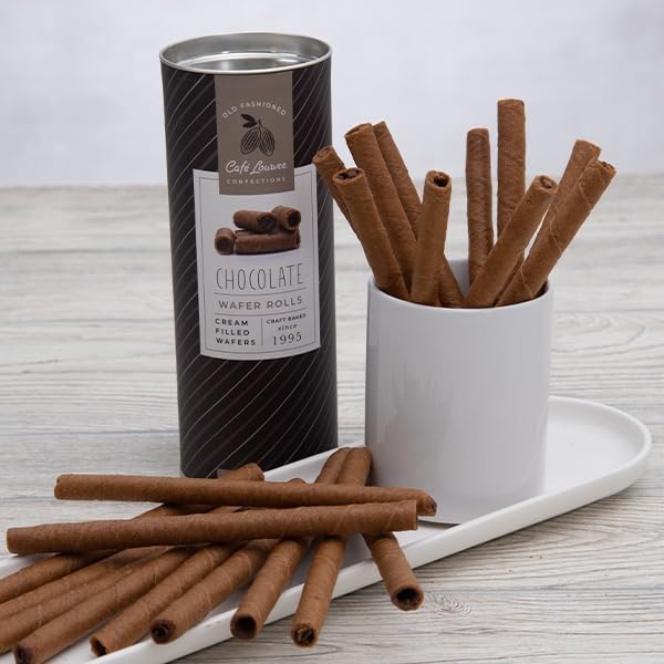 Snack Gift Basket Classic - Gourmet Food Gift Basket by GourmetGiftBaskets.com