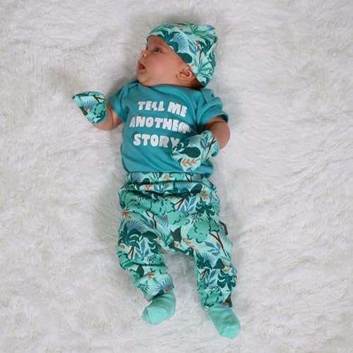 The Peanutshell Baby Layette Gift Set for Boys or Girls - Unisex Newborn to 9 Months Baby Clothes & Essentials - Wild Jungle