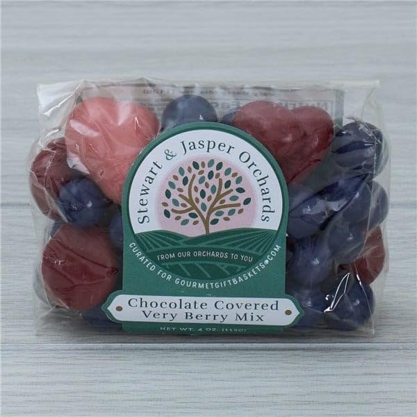 Snack Gift Basket Classic - Gourmet Food Gift Basket by GourmetGiftBaskets.com