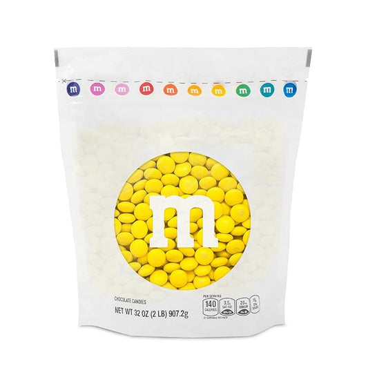 M&M’S WORLD Yellow Milk Chocolate Candy for Birthday Party Favors, Birthday Treats, Easter, Graduations, Dessert Buffets, Candy Bars, and more - Resealable 2 lbs Pack
