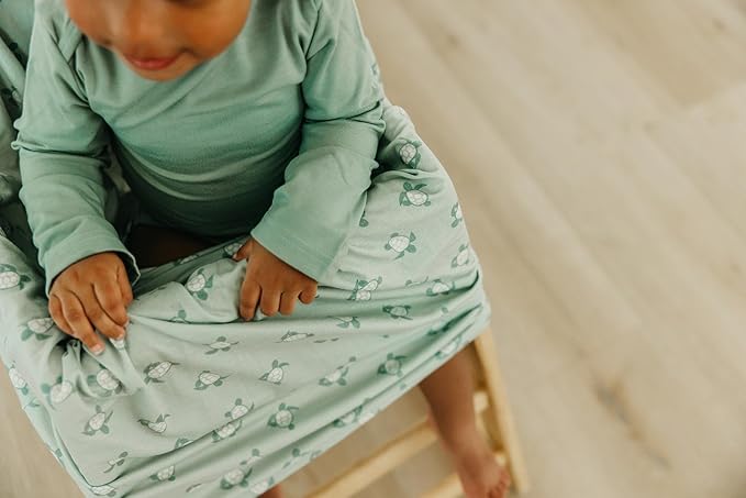 Copper Pearl Multi-Use Cover: Car Seat Covers, Nursing Cover, and Stroller Cover for Sun - Stretchy Fabric, All-Season Use, Stylish Designs, Easy Access for Moms - Wade