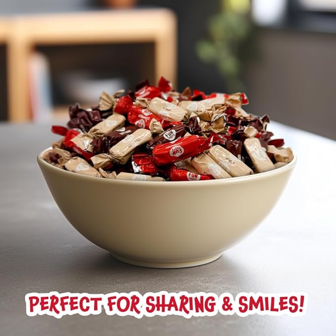 Neapolitan Taffies Candy Mix - 2 Pound Bulk Pack (150 Count) - Individually Wrapped Premium Assorted Caramels - Vanilla, Chocolate, Strawberry - Party Favors