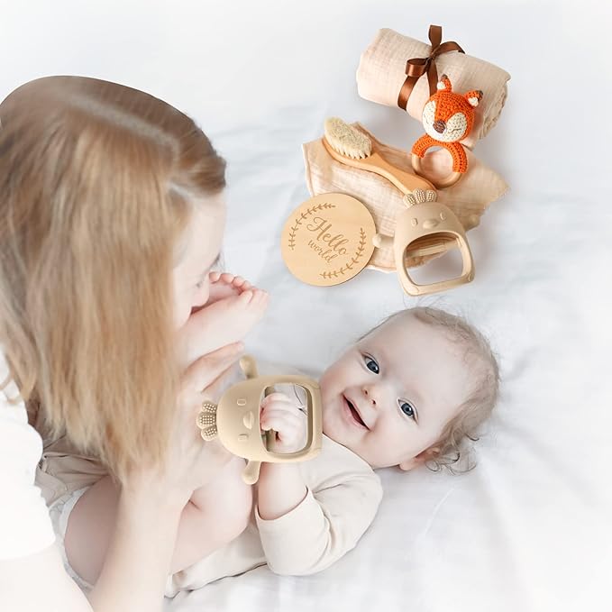 YOUUYS Baby Gift Set for Newborn - Baby Essential Bath Basket Gift Set with Baby Blanket Baby Rattle Teether Toy & Hair Brush Newborn Shower Gift for Baby Girls Boys 6PCS (Orange Fox)