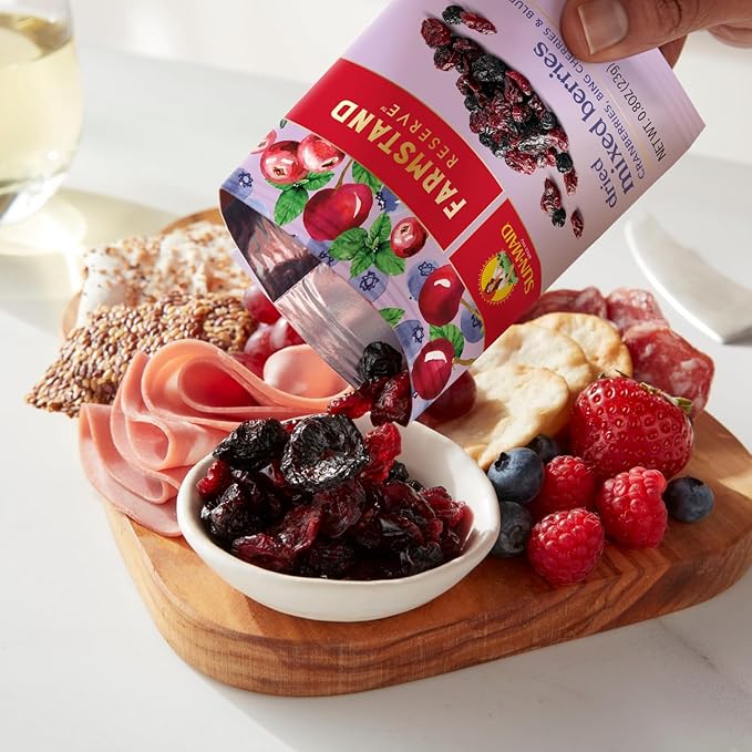 Sun-Maid Farmstand Reserve 24 Count Variety Pack - 0.8 oz Snack Bag – (12) Whole Dried Cranberries and (12) Dried Mixed Berries (Amazon Exclusive)