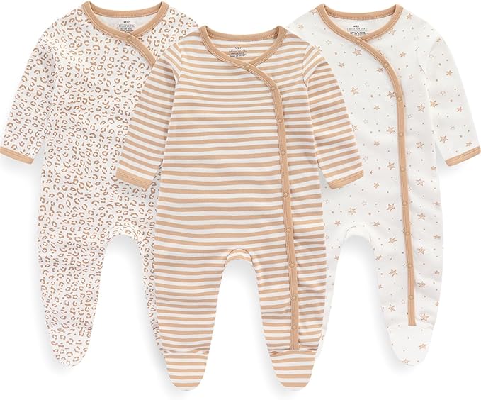 New Born Clothes Cotton Layette Gift Set Unisex Baby Outfit and Accessories Newborn Essentials Must Haves