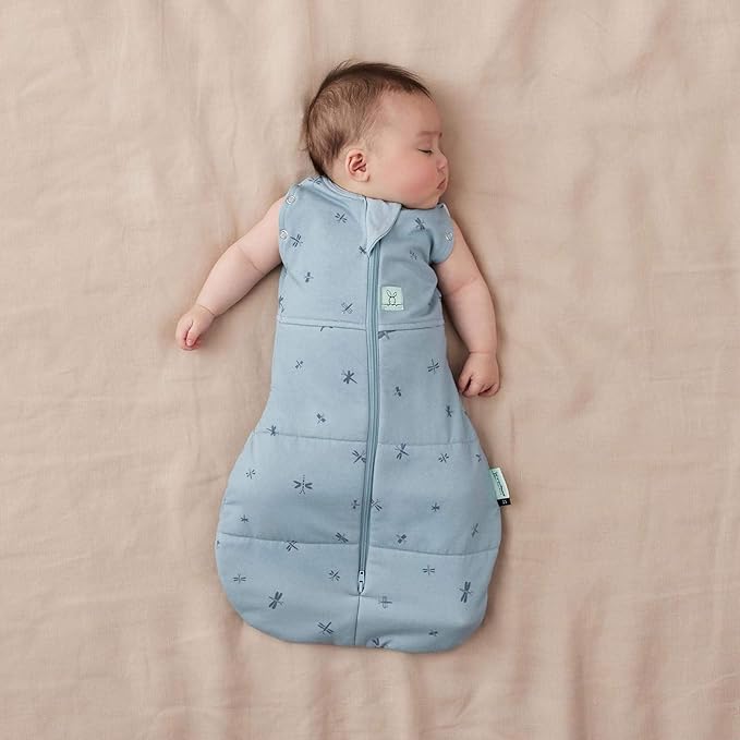ergoPouch Cocoon Swaddle Sack 1.0 TOG - Baby Sleep Sack, Gentle Snug Fit Helps Calm Startle Reflex, Ideal for Arms In/Out Sleeping, Soft Breathable Fabric for Better Sleep (0-3 Months, Dragonflies)