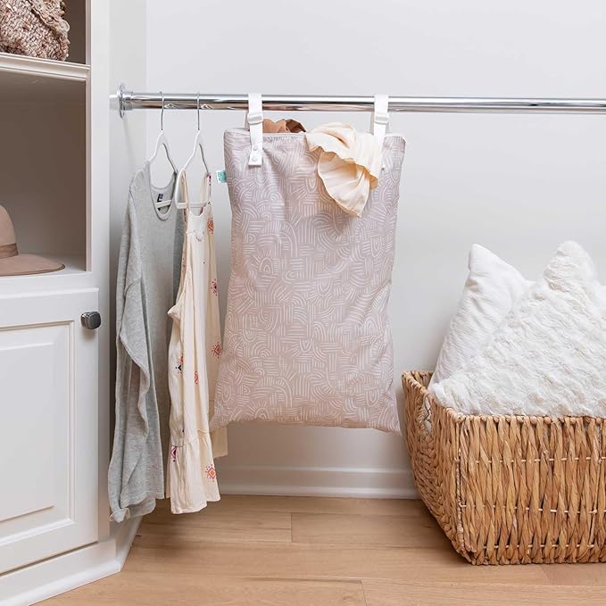 Bumkins Waterproof Hanging Wet Bag Large for Baby, Laundry, Dirty Clothes, Travel, Swim Suit, Cloth Diapers, Pool, Towels, Daycare, Beach, Zip Reusable Bag, Wetdry Vacation Packing, XL Boho Beige