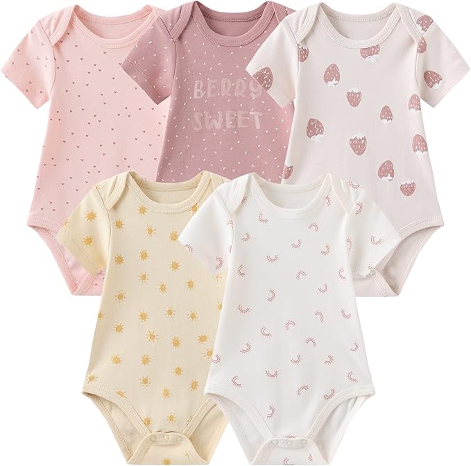 New Born Clothes Cotton Layette Gift Set Unisex Baby Outfit and Accessories Newborn Essentials Must Haves