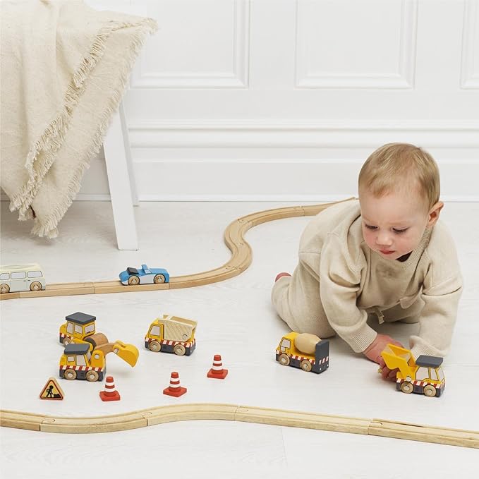 Le Toy Van Wooden Construction Vehicles Set