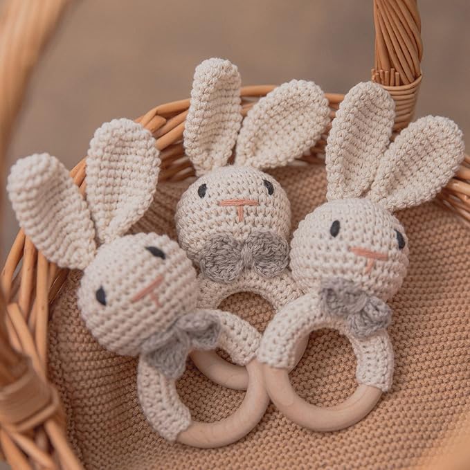 Crochet Baby Rattle, Baby Shaker Toy, Baby Rattles 0-6 Months, Handmade Newborn Toys, Easter Bunny Rattle, Animal Baby Rattle，Knitted Stuffed Animals Gifts for Boys and girs Bunny Rattle