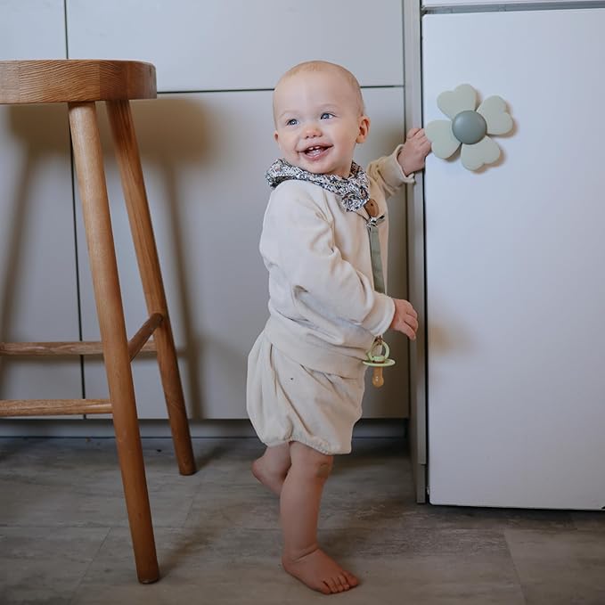 mushie Lucky Suction Spinner Toy | Toddler Sensory Toys for Bath & Play