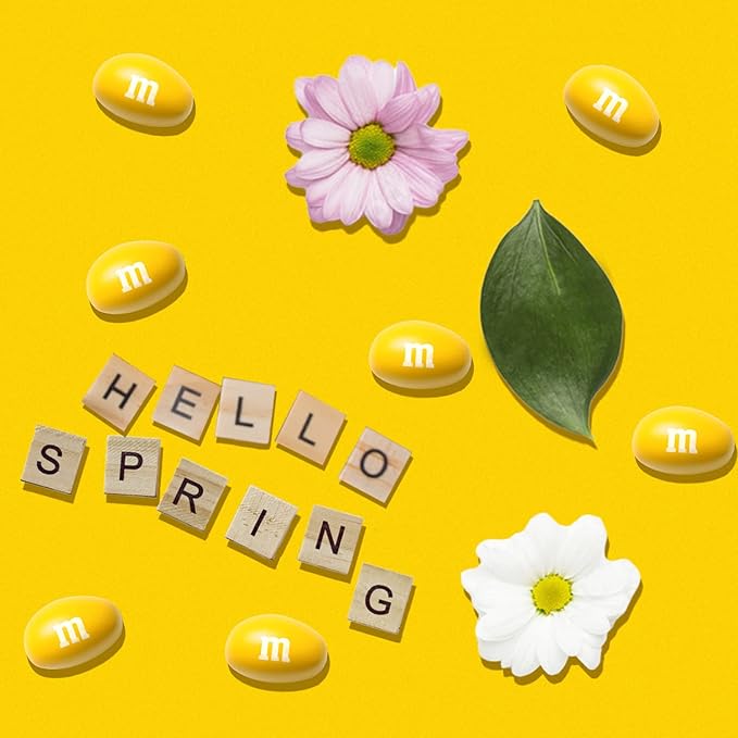 M&M'S WORLD Yellow Peanut M&M’s chocolate candy 2 lb bag – bright snack for birthdays, buffets, celebrations, desserts, gifts, gatherings, or cheerful table display