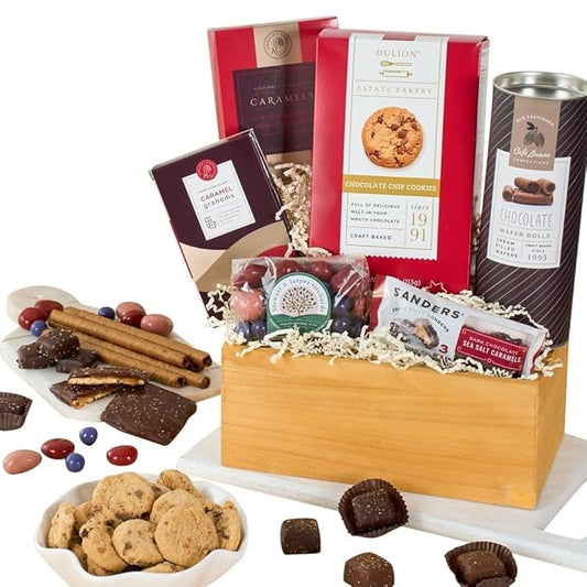 Snack Gift Basket Classic - Gourmet Food Gift Basket by GourmetGiftBaskets.com