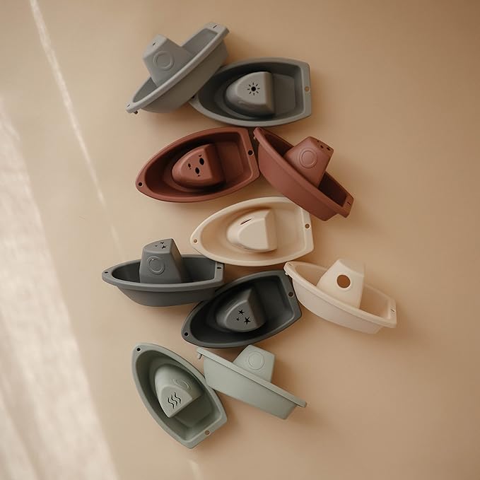 mushie Stackable Bath Boats Toy (Original) | Floating Bathtub Toys for Baby & Toddler, Set of 5 | Made in Denmark