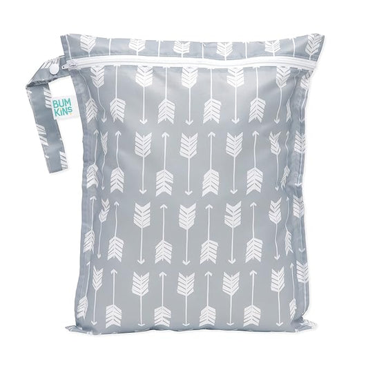 Bumkins Waterproof Wet Bag for Baby, Travel, Swim Suit, Cloth Diapers, Pump Parts, Pool, Beach, Gym Clothes, Toiletry, Hook to Stroller, Daycare, Zipper Reusable Wetdry Packing Pouch, Gray Arrows