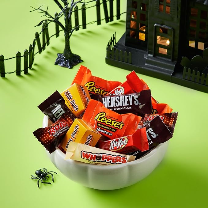 Hershey Miniatures Assorted Flavored, Halloween Candy Bulk Bag, 35.93 oz (115 Pieces)