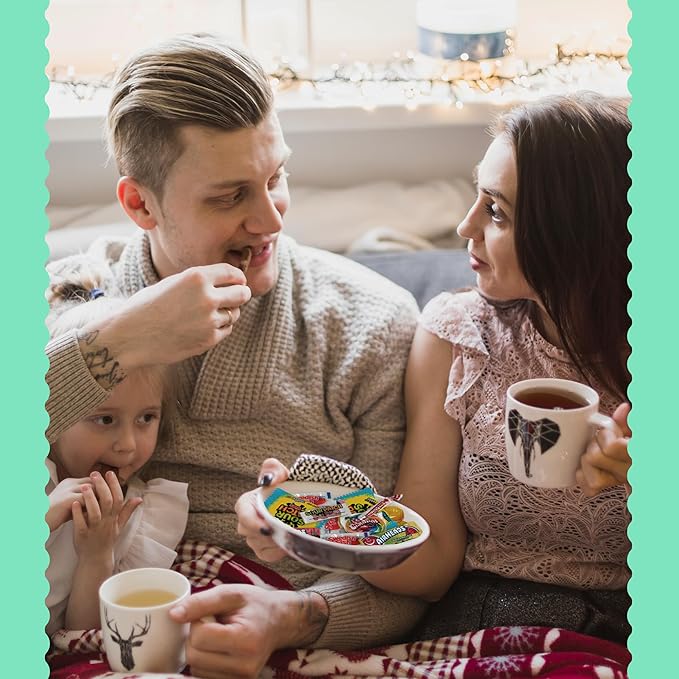 Bulk Candy Variety Pack - 4 lb - Bulk Candy Individually Wrapped - Assorted Mix - Lollipops, Hard, Fruity - Dulces - Big Bag for Party Favors