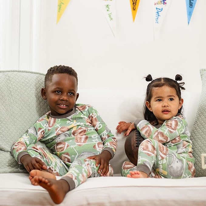 Burt's Bees Baby Boys' 2-Piece Long Sleeve Tee and Pants Organic Cotton Pajama Set