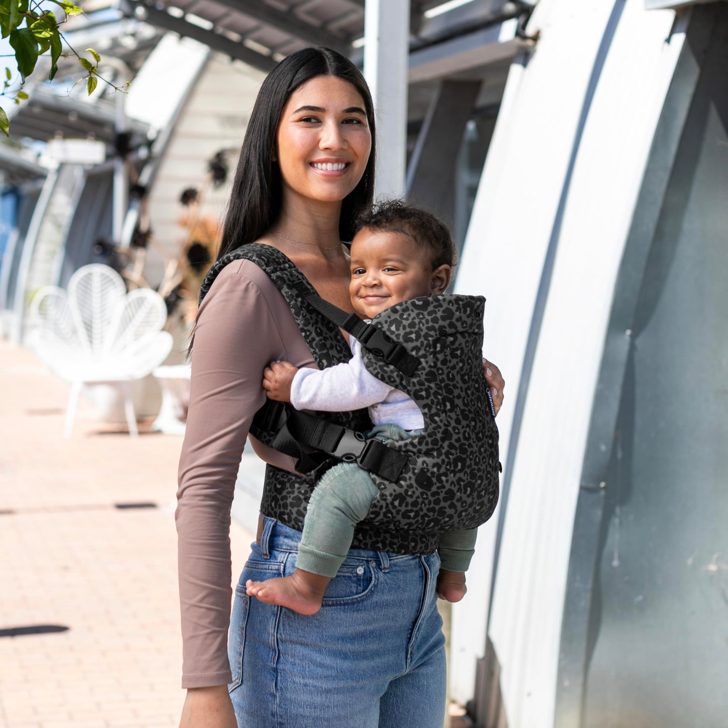 Infantino Flip 4-in-1 Convertible Baby Carrier, Adjustable, Ergonomic Babywearing, Registry Essential, Baby Carrier for Newborn to Toddler, Gray