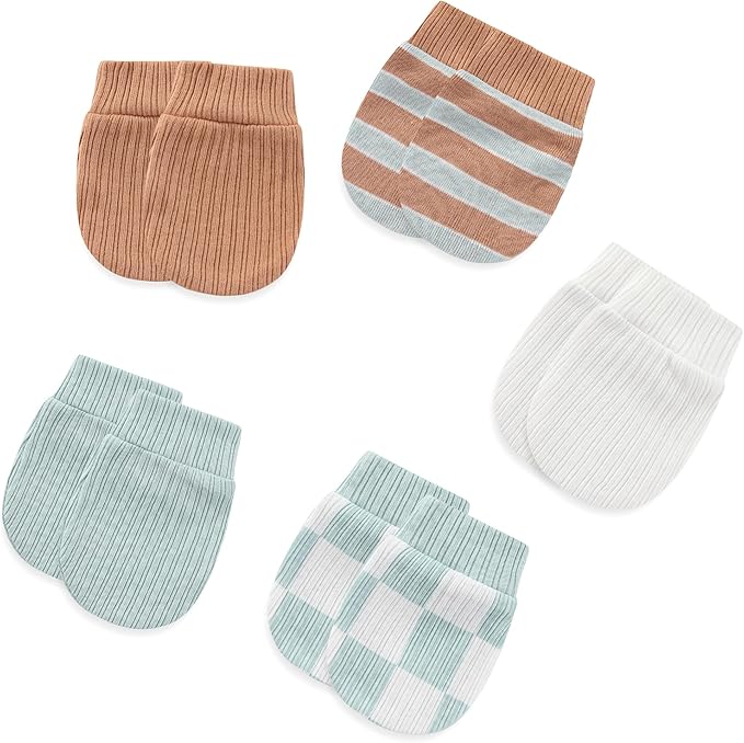 Newborn Layette Gift Set 20-Piece Cotton Baby Boy Girl Clothes Essentials and Accessories