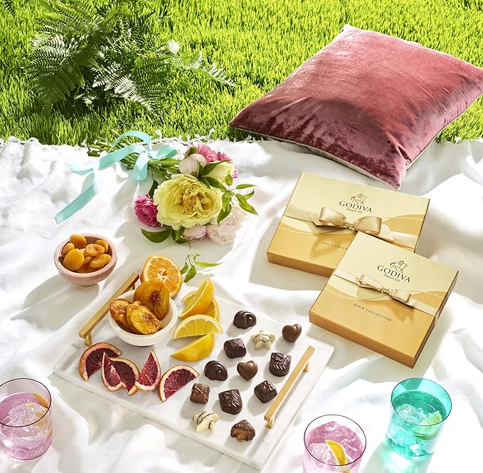 Godiva Chocolatier Gold Ribbon 9-Piece Assorted Chocolate Gift Box – Gourmet Chocolate Candy Variety Pack – Dark Caramel, Milk Chocolate, Nuts– Gift Basket for Congratulations, Birthday and Anniversary